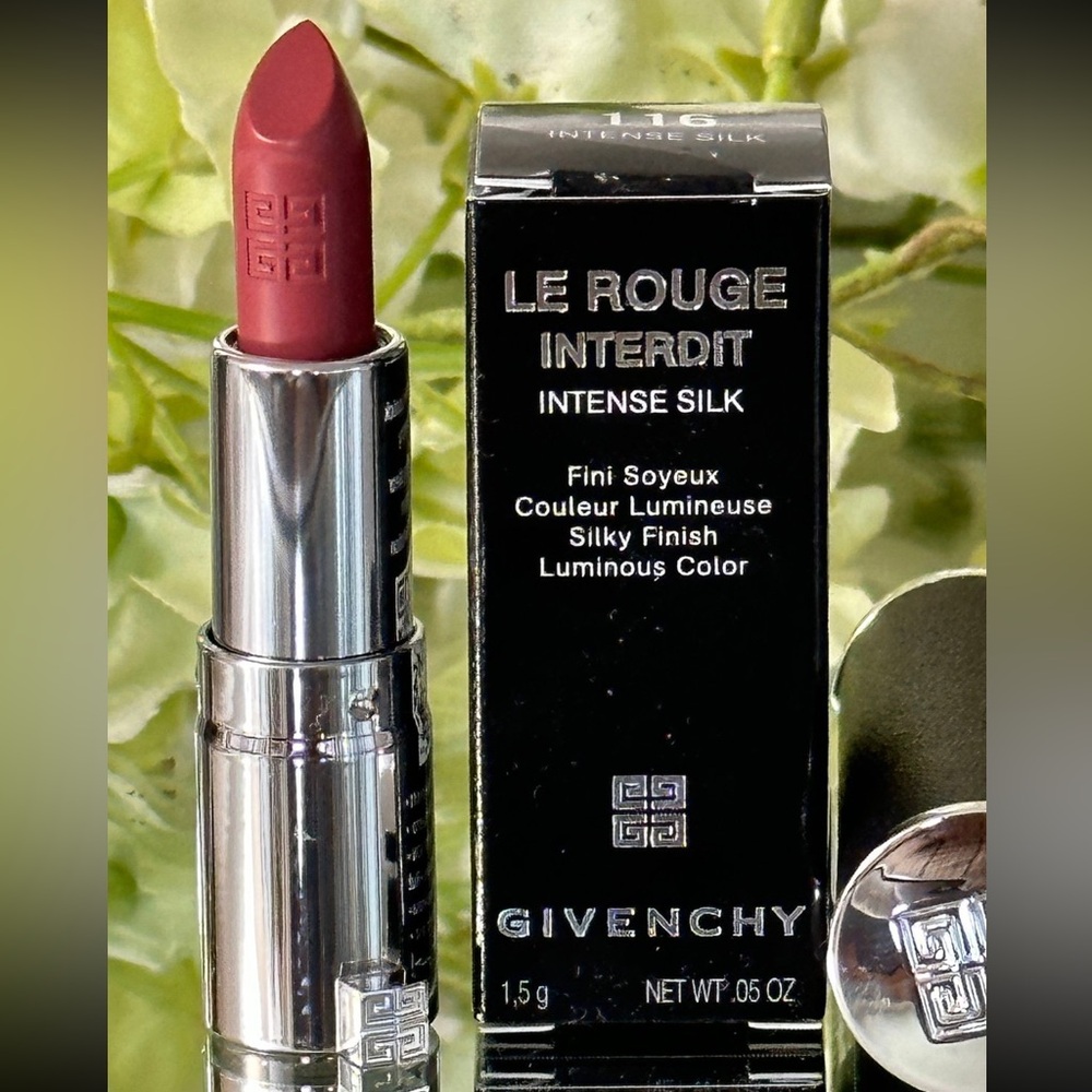 Givenchy - Picture 2 of 9